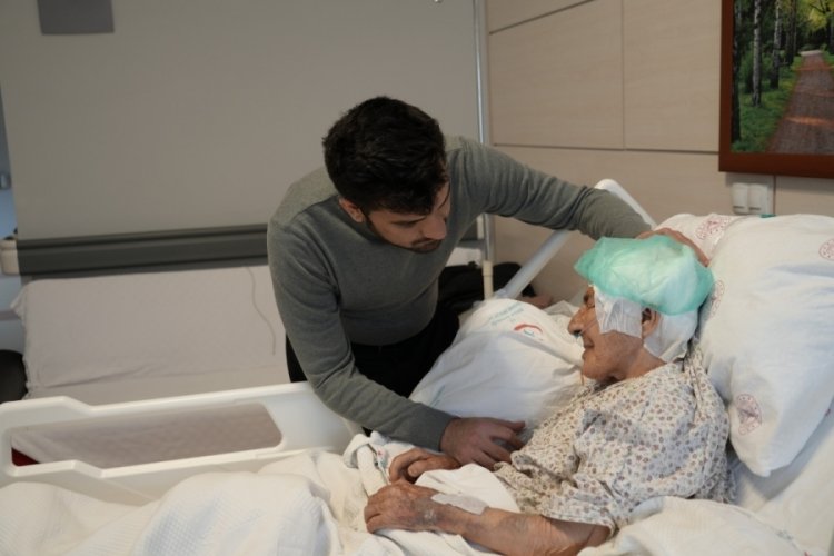 Gümüşhane'de 112 yaşındaki Gülhanım Nas beyin ameliyatıyla sağlığına tekrar kavuştu