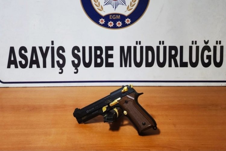 Karab&uuml;k'te motosikletle seyir halindeyken ateş a&ccedil;an şahıs g&ouml;zaltına alındı