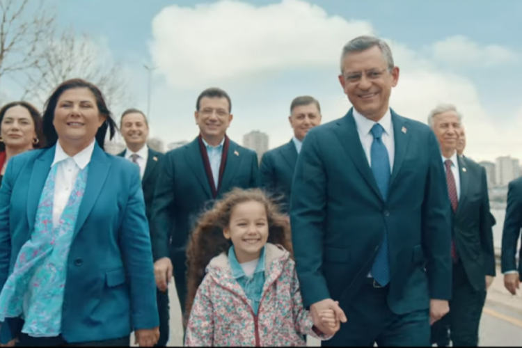 CHP'nin yeni reklamı g&uuml;ndem oldu!