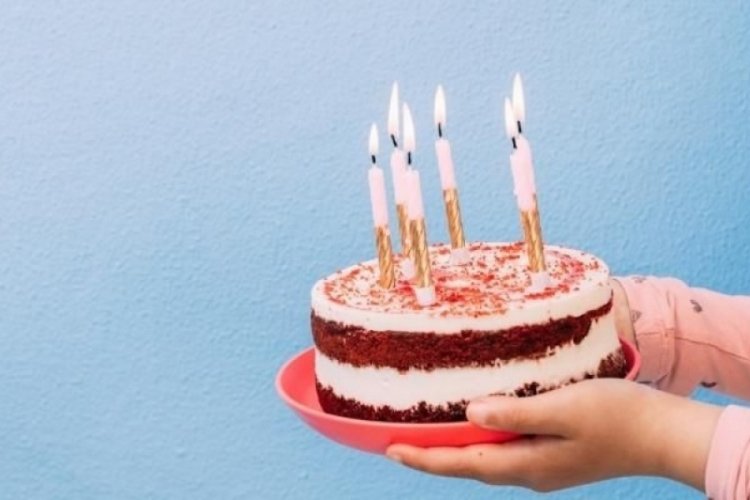 Tarihte bug&uuml;n doğan tanınmış isimler kimler? (16 Şubat)
