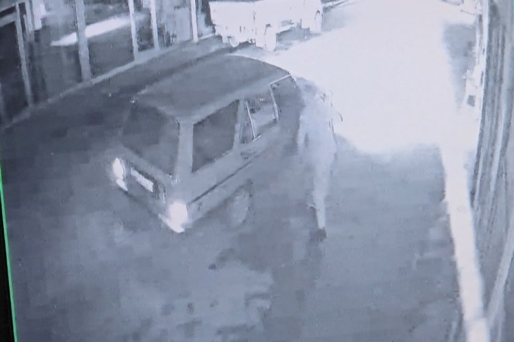Tokat'ta hırsızlar yardım kumbarasını &ccedil;aldı