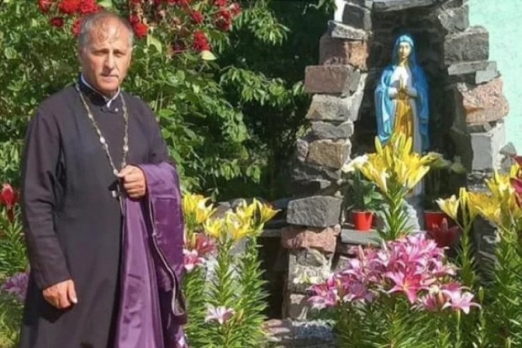 Rusya'nın işgali altındaki Herson'un bir kabasında rahip &ouml;ld&uuml;r&uuml;ld&uuml;