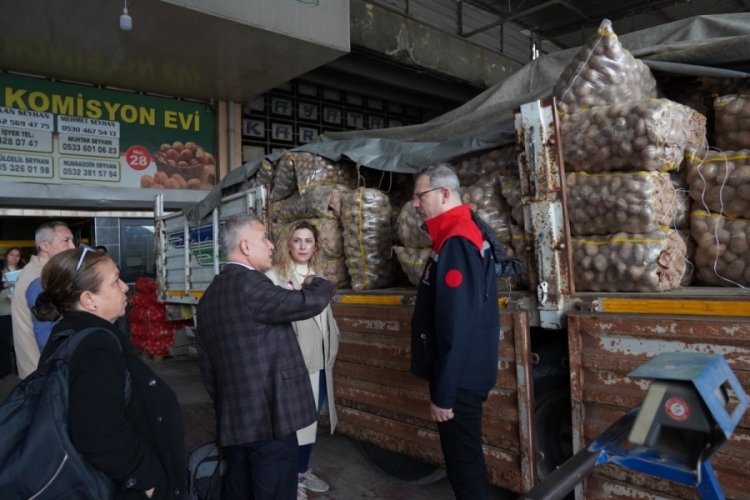 Adana'da patates ve soğana sıkı denetim