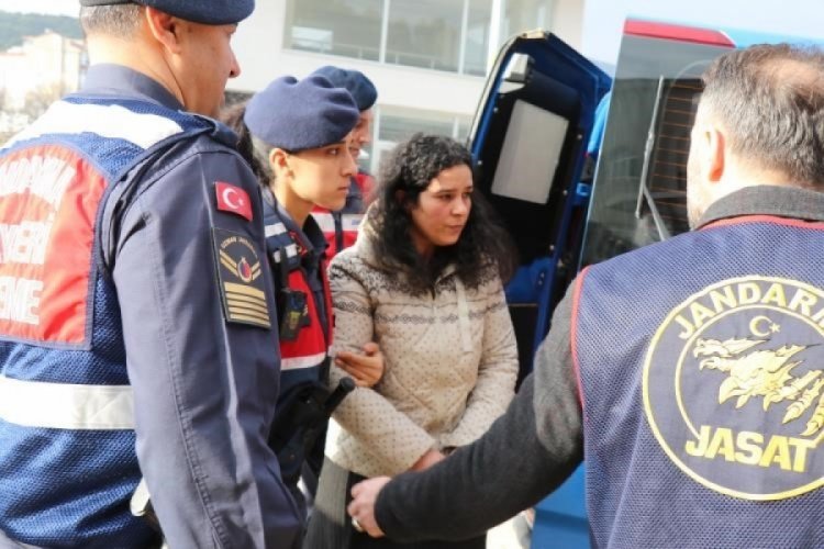 Cinayete kaza s&uuml;s&uuml; verip, ambulans &ccedil;ağırdılar