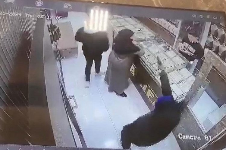 İstanbul'da kuyumcuya silahlı saldırı!