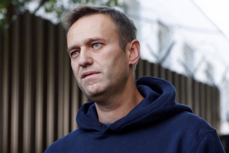 Hapse atılan Rusya'nın muhalif lideri Aleksey Navalny cezaevinde &ouml;ld&uuml;