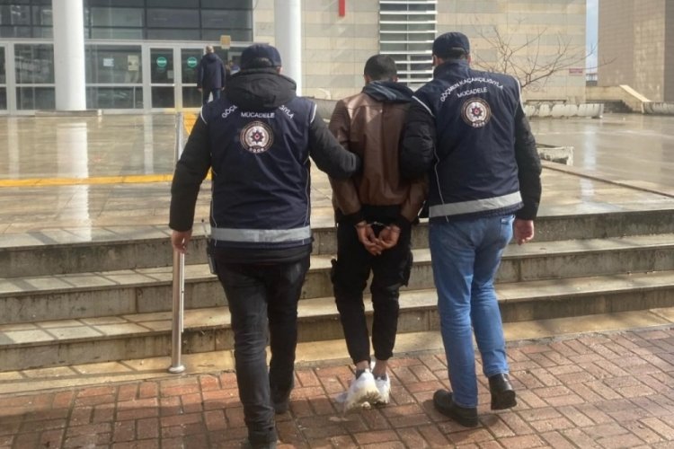 Elazığ'da yakalanan g&ouml;&ccedil;men ka&ccedil;ak&ccedil;ısı tutuklandı