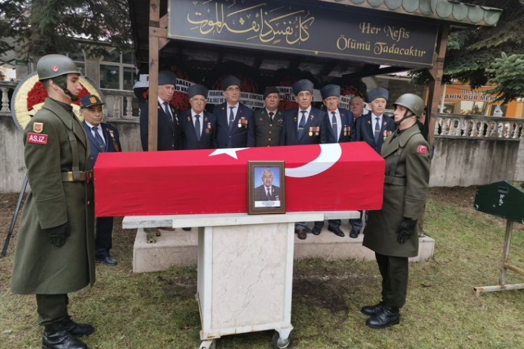 Kıbrıs gazisi Mustafa &Ccedil;even toprağa verildi