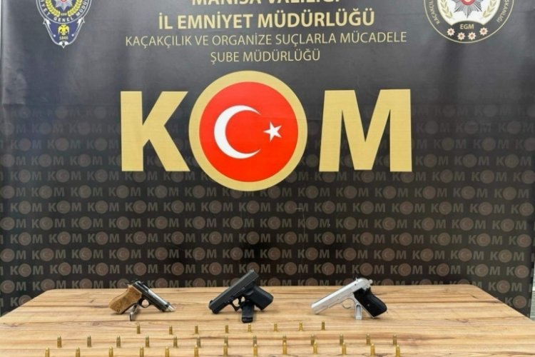Silah ka&ccedil;ak&ccedil;ılarına Manisa merkezli operasyon