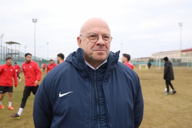 Afyonspor'da, Hasan Erkin Şimşir takımınınbaşında ilk antrenmanına &ccedil;ıktı