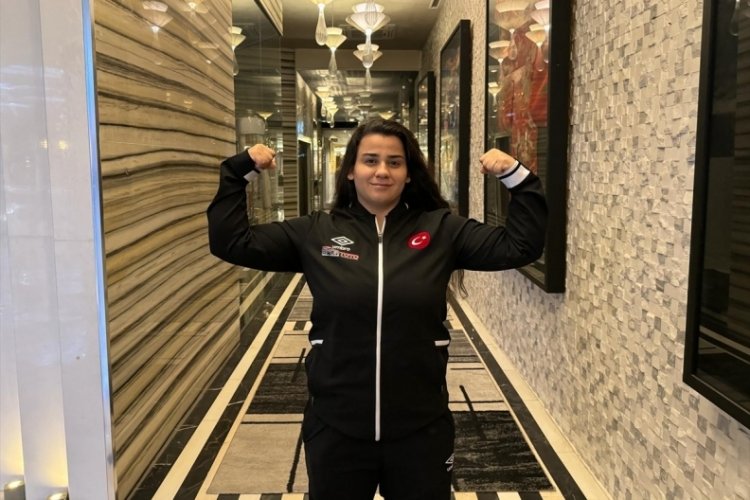 Milli halterci Dilara Narin, Avrupa'da 3 altın madalya hedefliyor