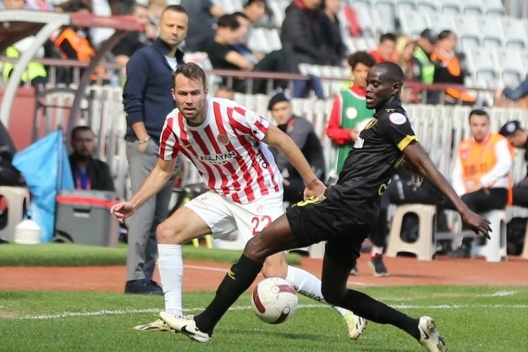 Antalyaspor ile İstanbulspor ma&ccedil;ının kazananı yok