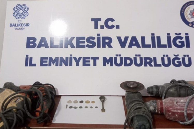Bandırma'da otomobili soyan hırsızlık ş&uuml;phelisi yakalandı