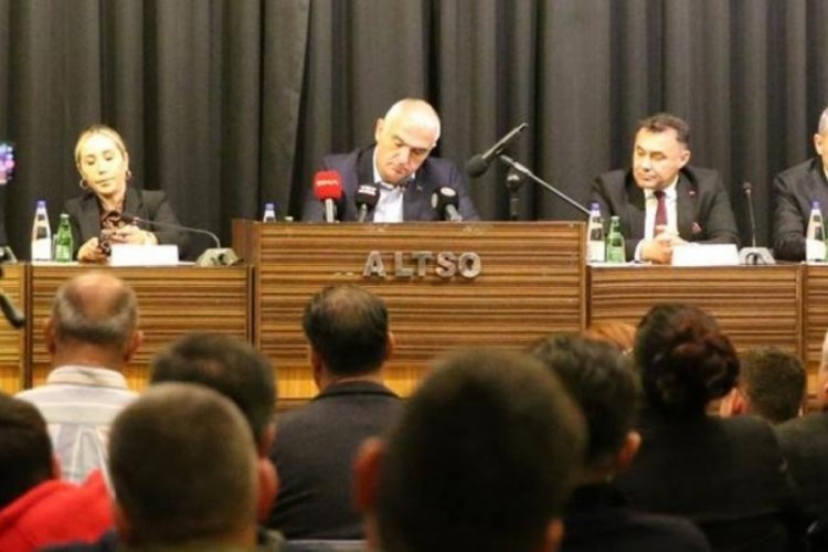 Bakan Ersoy turizmde hedefi a&ccedil;ıkladı!