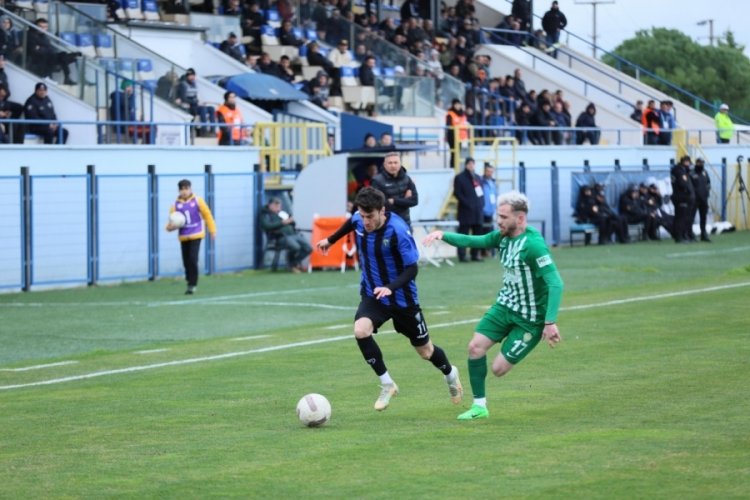 Karacabey Belediyespor, sahasında konuk ettiği Kırklarelispor ile berabere kaldı