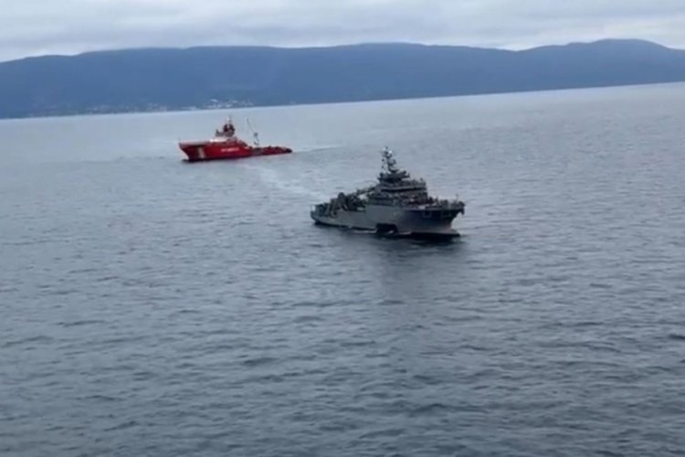 Bursa'da batan geminin kayıp m&uuml;rettebatını arama &ccedil;alışmaları havadan g&ouml;r&uuml;nt&uuml;lendi