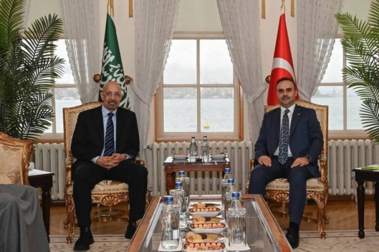 Bakan Kacır, Suudi Arabistan Yatırım Bakanı Al-Falih ile g&ouml;r&uuml;şt&uuml;