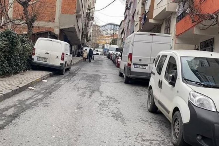 İstanbul'da bı&ccedil;aklı dehşet! 'Bu mahallede sizi g&ouml;rmek istemiyorum'