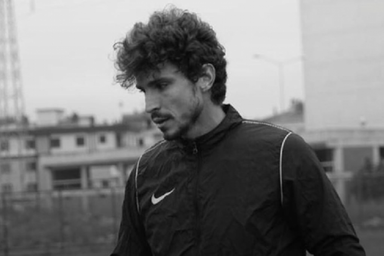 29 yaşındaki futbolcu hayatını kaybetti!