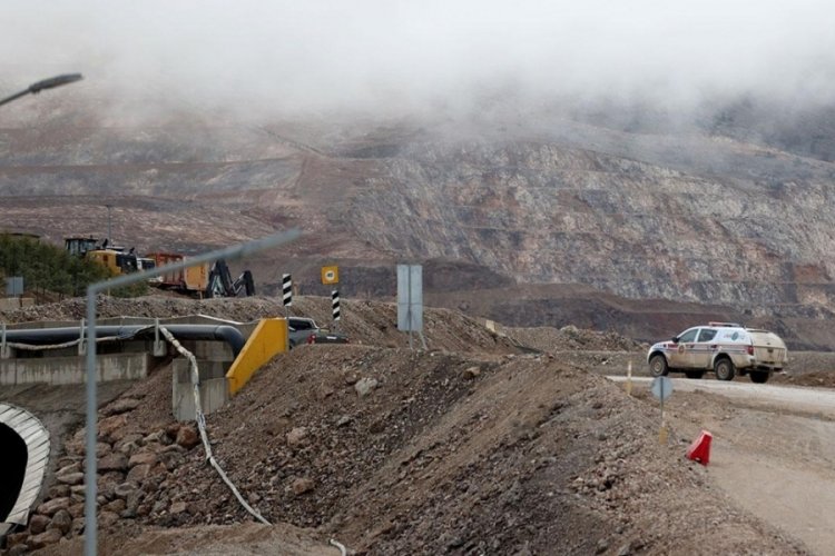 Erzincan'da kayıp iş&ccedil;ileri arama &ccedil;alışmaları s&uuml;r&uuml;yor
