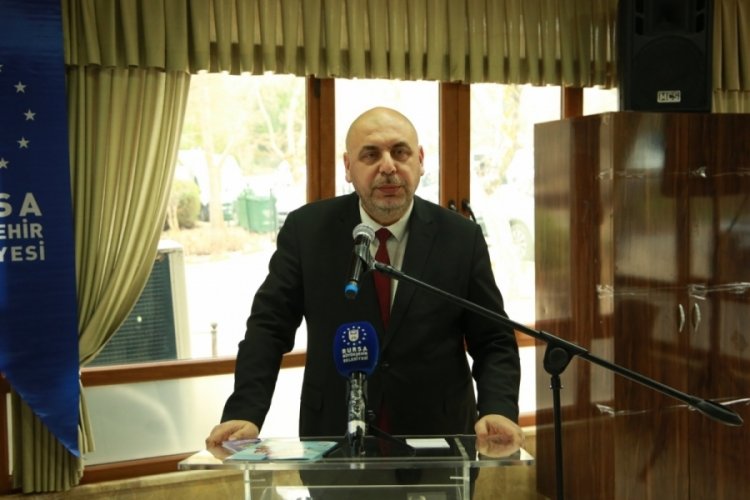 Bekir Aydın deprem ve kentsel d&ouml;n&uuml;ş&uuml;m hakkında konuşurken deprem oldu!