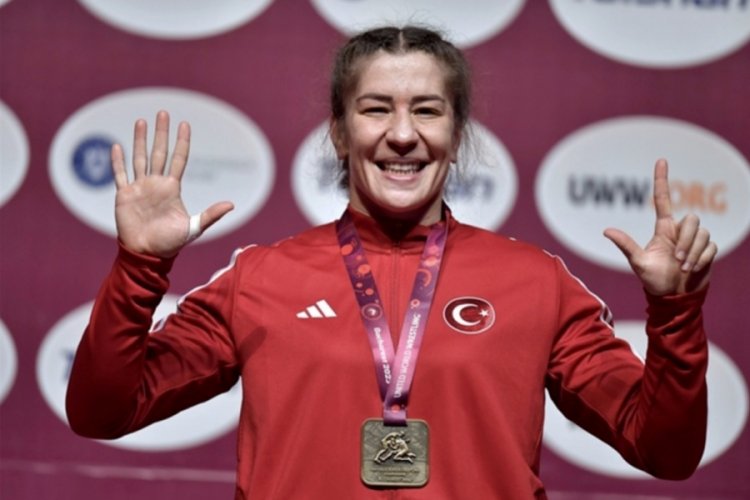 Trakya &Uuml;niversitesi, Avrupa şampiyonu milli g&uuml;reş&ccedil;i Yasemin Adar Yiğit'i tebrik etti