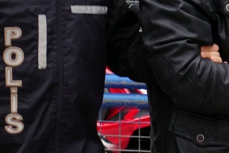 Elazığ'da silah ka&ccedil;ak&ccedil;ılığı operasyonunda 8 ş&uuml;pheli yakalandı