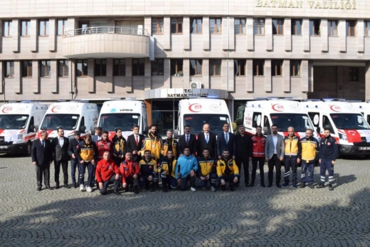 7 ambulans ve 2 UMKE aracı Batman'da hizmete alındı