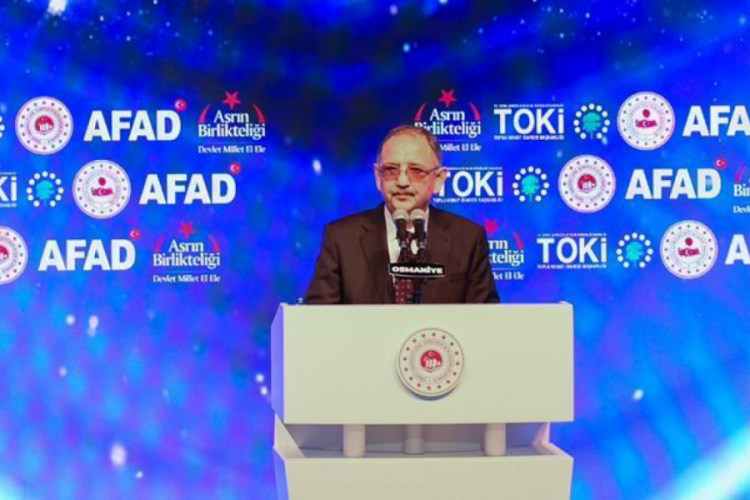 Bakan Mehmet &Ouml;zhaseki: B&uuml;t&uuml;n konutlarımızı teslim edene kadar buradayız