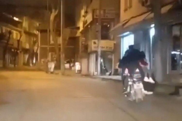 Bursa'da 4 kişi motosiklete bindiler!