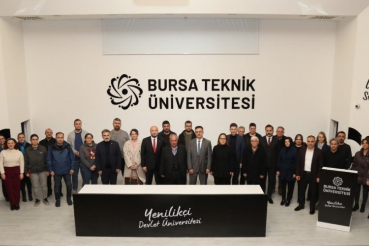 Bursa'da eğitimde yapay zek&acirc; zirvesi