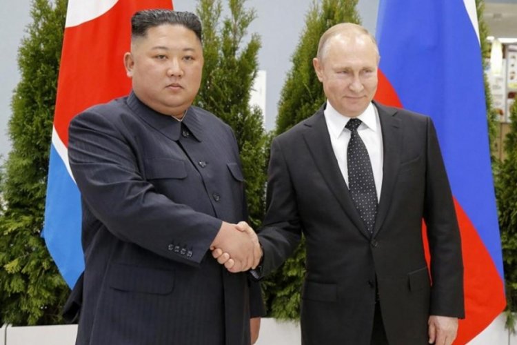 Putin, Kuzey Kore lideri Kim'e Rus yapımı otomobil hediye etti
