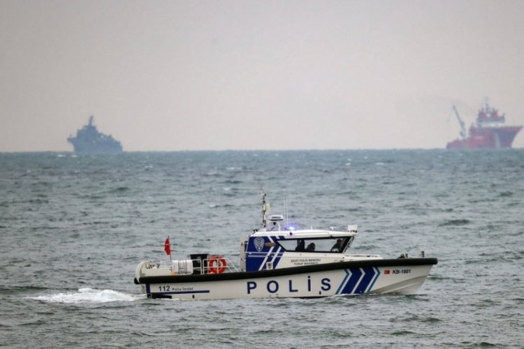Bursa'da kayıp gemicileri arama &ccedil;alışmalarına SAS komandoları ve balık&ccedil;ılar da katıldı