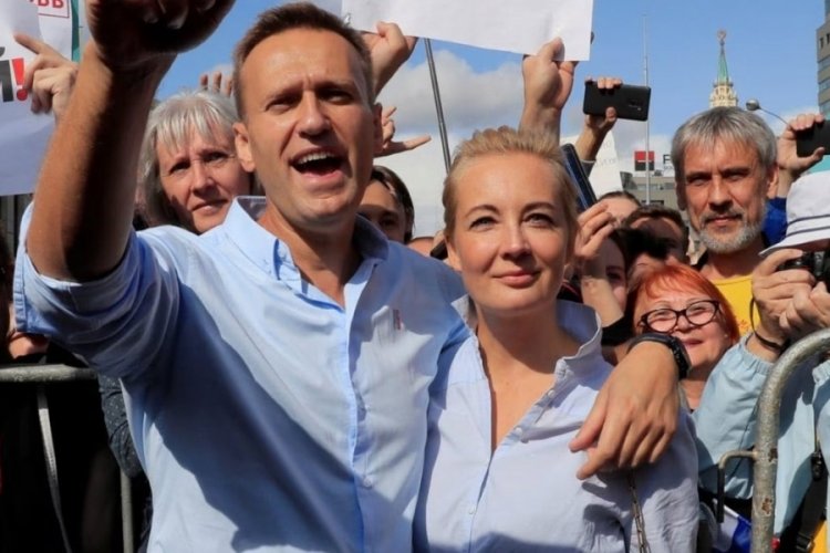 Navalny'nin eşinin sosyal medya hesabı askıya alındı