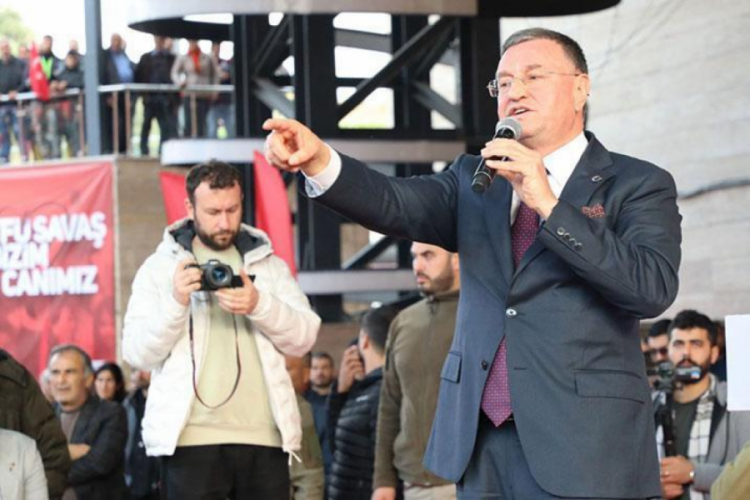 CHP'nin Hatay adayı Savaş: Ben Hatay garip ve mahzun olmasın diye adayım