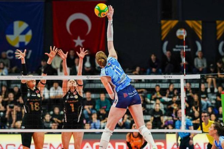 VakıfBank, Santarelli'nin &ccedil;alıştırdığı Imoco Volley'e mağlup oldu!