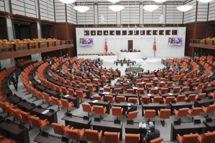 TBMM'de grup &ouml;nerileri g&ouml;r&uuml;ş&uuml;ld&uuml;