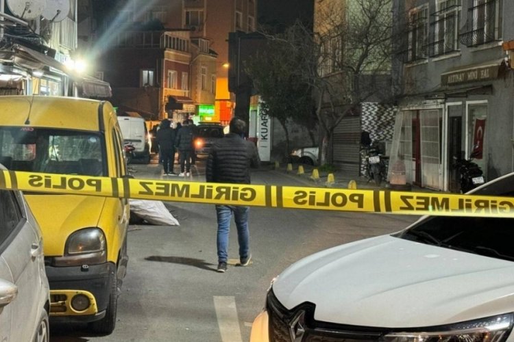 İstanbul'da silahla rastgele ateş a&ccedil;an zanlı polisi alarma ge&ccedil;irdi