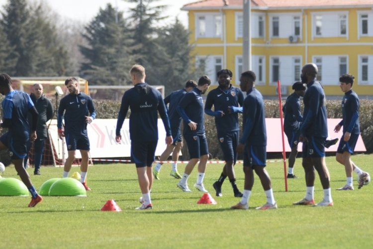 Burak Yılmaz: Ankarag&uuml;c&uuml; ma&ccedil;ına konsantre olduk