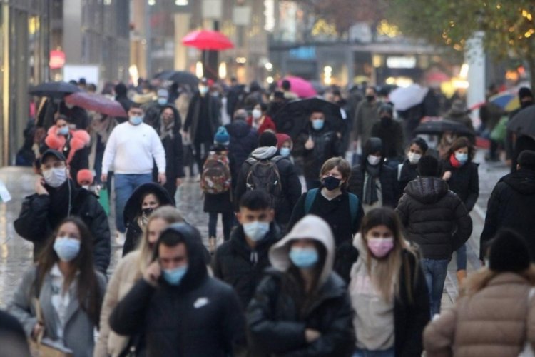 Almanya'da ge&ccedil;en yıl m&uuml;ltecilere y&ouml;nelik saldırılarda iki kat artış kaydedildi