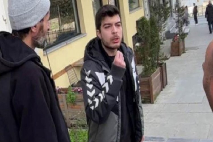 Filistin mitinginden d&ouml;nen kişiye yumruk atan Ege Akersoy'a para cezası verildi