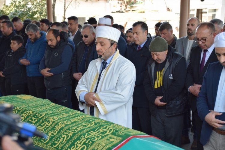 Bursa'da Batan kargo gemisinde &ouml;len personelin cenazesi, Manisa'da toprağa verildi