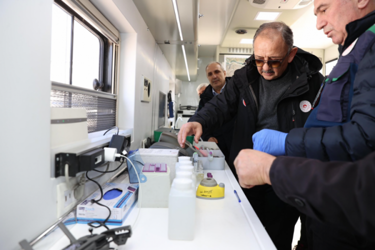 Bakan &Ouml;zhaseki maden sahasında incelemelerde bulundu: Zehirli atığa rastlanmadı