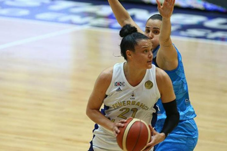 Fenerbah&ccedil;e, EuroLegue &ccedil;eyrek final ilk ma&ccedil;ında galip geldi