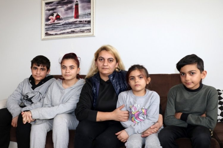 İşsiz, evsiz kalan depremzede aile, Antalya'da hayırsever bir emlak&ccedil;ının ge&ccedil;ici verdiği eve yerleşti