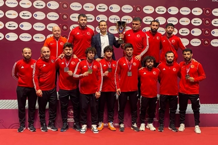 Şeref Eroğlu: Başarı vazge&ccedil;meyenlerin &ouml;d&uuml;l&uuml;d&uuml;r