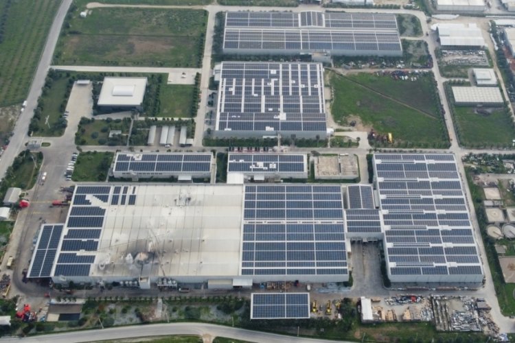 CW Enerji g&uuml;neş panelleri ile firmalar karbon salınımının &ouml;n&uuml;ne ge&ccedil;iyor