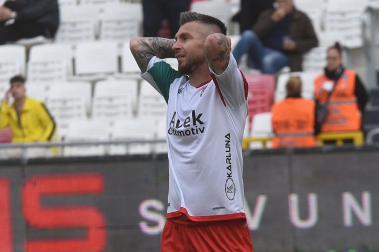 Karşıyaka'da Adem'e TFF engeli
