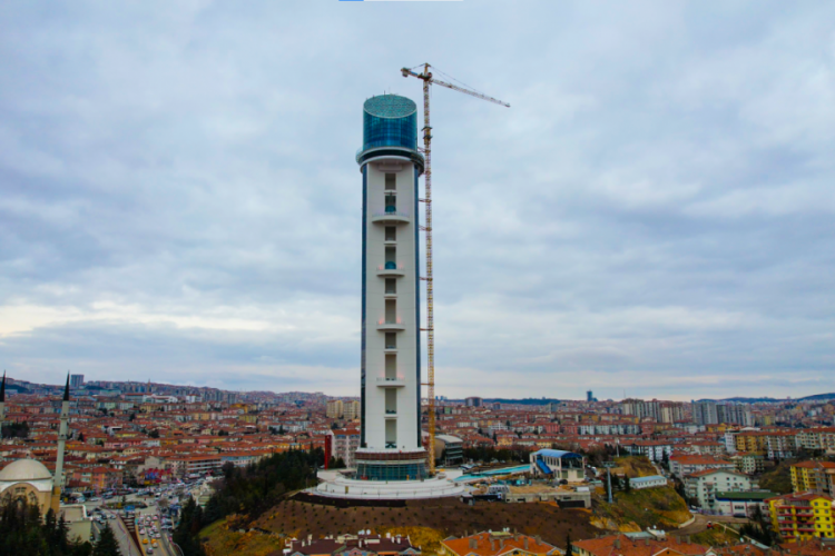 Ankara'da 197 metre uzunluğundaki Atat&uuml;rk Cumhuriyet Kulesi, dağcılara emanet