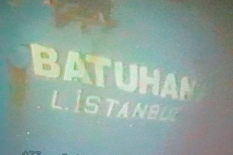Bursa'da batan gemide arama &ccedil;alışmaları sualtından b&ouml;yle g&ouml;r&uuml;nt&uuml;lendi